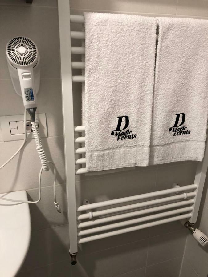D' Magic Hotel Brosteni Buitenkant foto